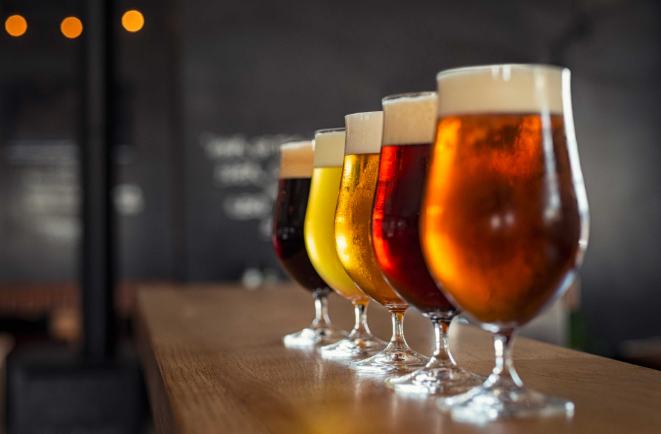Ouagadougou : la pénurie de bière fait grimper les prix et fragilise les maquis